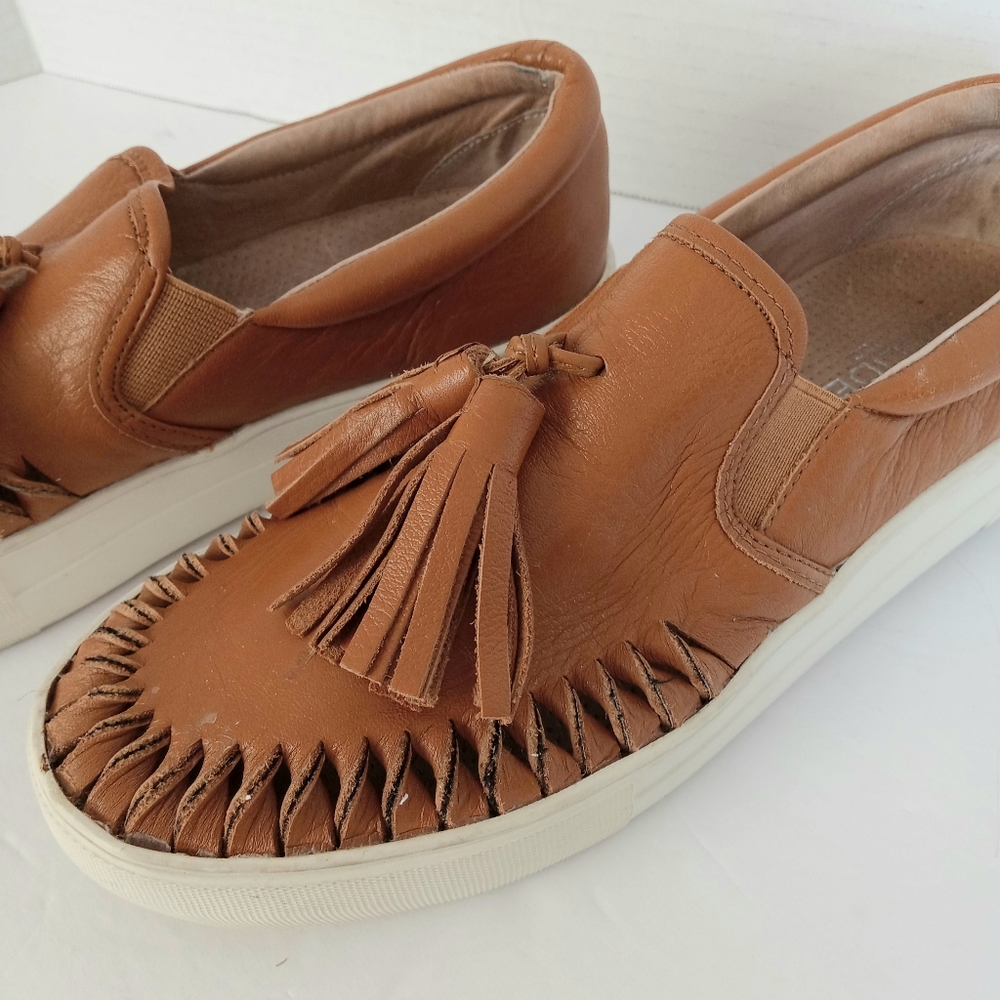 J Slides Tan Tassels Loafer Slip-on Shoes Sz 7